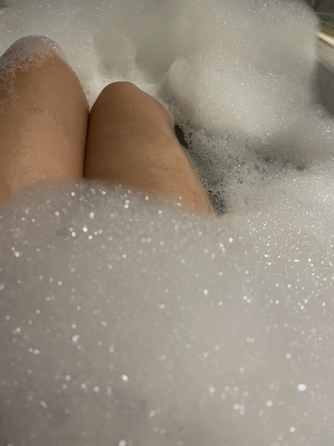 mysterious_marnie (Marnie) OnlyFans Leaked Content 

 picture 2