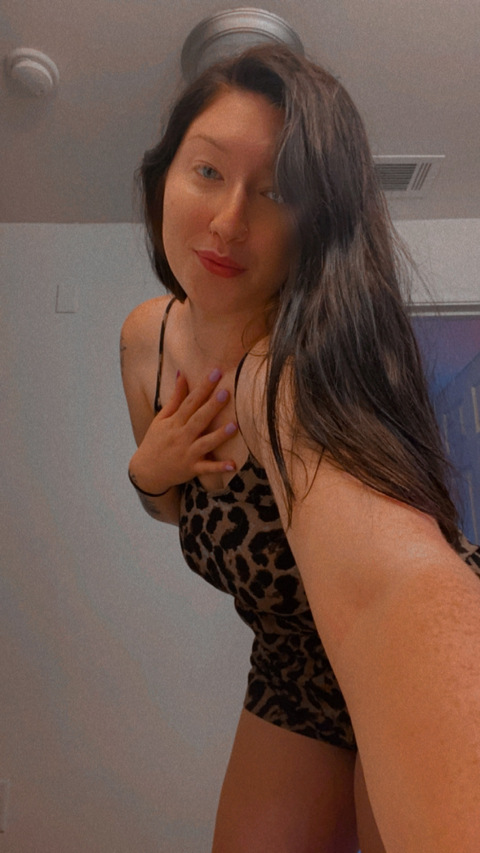 View naiomistarr (nai) OnlyFans 16 Photos and 5 Videos for free 

 picture 2