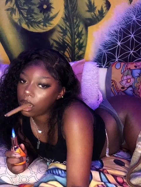 View naomidivne (Naomi) OnlyFans 1 Photos and 2 Videos gallery 

 picture 2