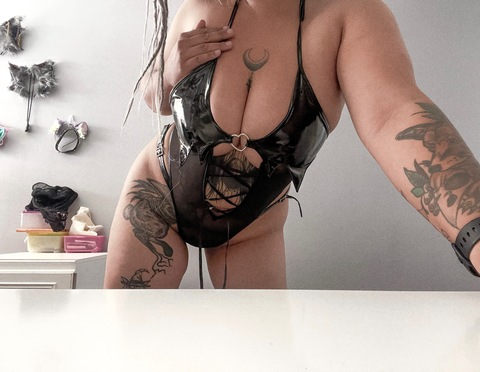 nasty_goth (Vixen) OnlyFans Leaked Pictures and Videos 

 picture 2
