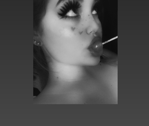 Onlyfans leak natalie_charlotte 

 picture 2