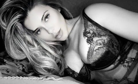 View Natalie (natalieannl) OnlyFans 18 Photos and 2 Videos for free 

 picture 2