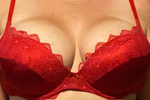 naughtybell69696 OnlyFans Leak (32 Photos and 3 Videos) 

 picture 2