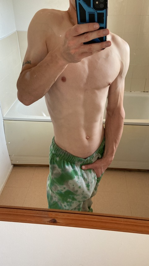 Download naughtykieron OnlyFans content free 

 picture 2
