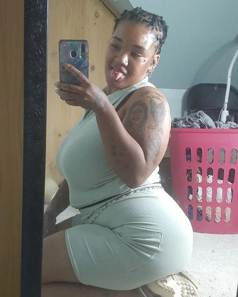 View Naughty Nerd Nay (nayxnaughtynerd) OnlyFans 41 Photos and 69 Videos leaks 

 picture 2