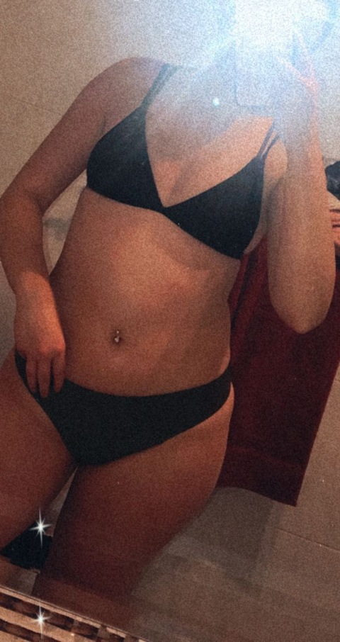 nessmcd12 (Vanessa McDermott) free OnlyFans Leaked Pictures & Videos 

 picture 2