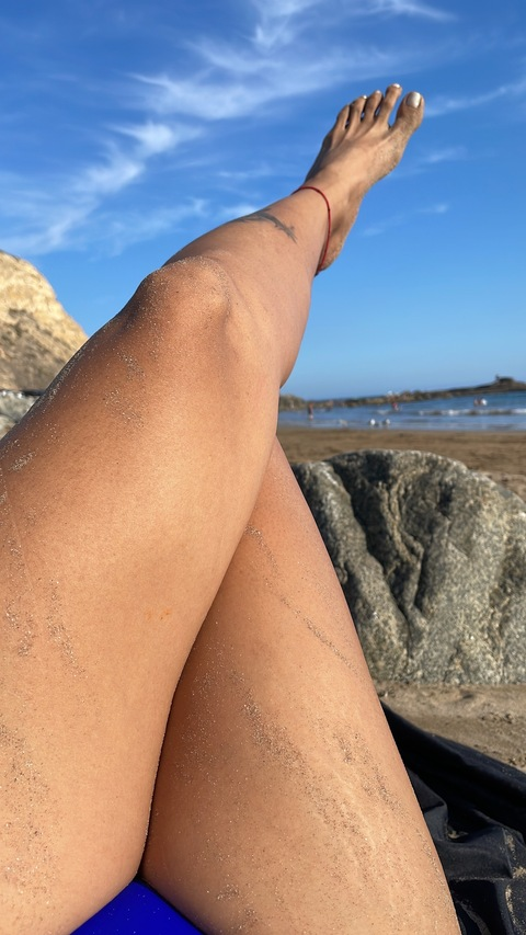 nicamarlene OnlyFans Leak 

 picture 2