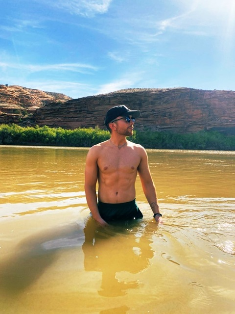 View nick_thompson69 (Nick Thompson) OnlyFans 56 Photos and 33 Videos for free 

 picture 2