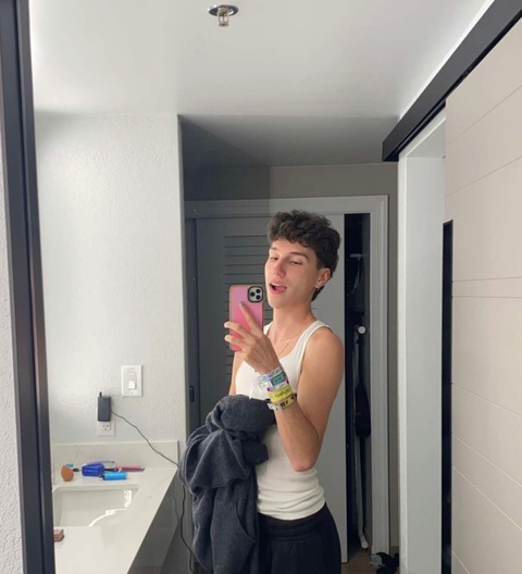 View nicolasmayatapia OnlyFans content for free 

 picture 2
