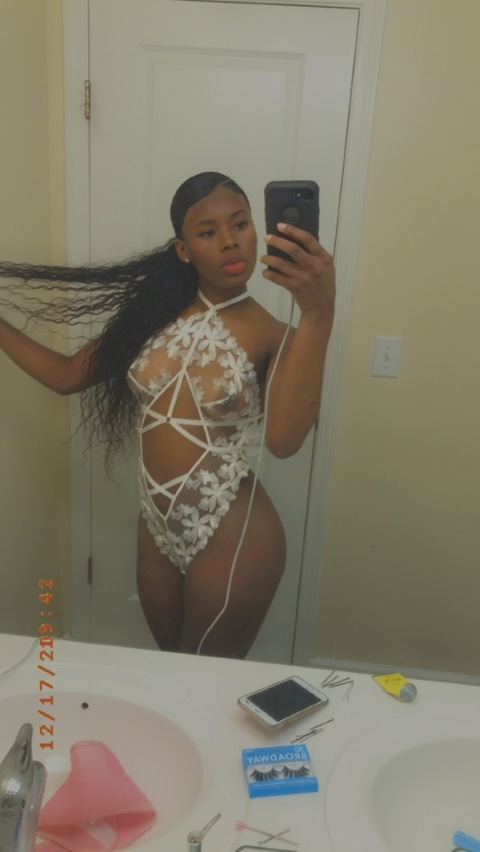 nicole376 (Brown persuasion🤤) OnlyFans Leaked Content 

 picture 2