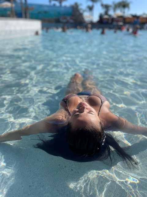 nicolle91 (Nicolle🔥) OnlyFans Leaked Pictures & Videos 

 picture 2