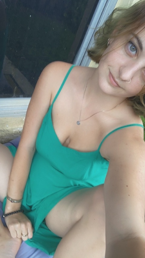 nikkidreamerfree OnlyFans Leaked 

 picture 2