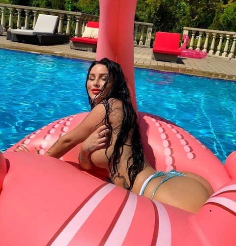 noemibaz (Noemibaz) free OnlyFans Leaked Pictures and Videos 

 picture 2
