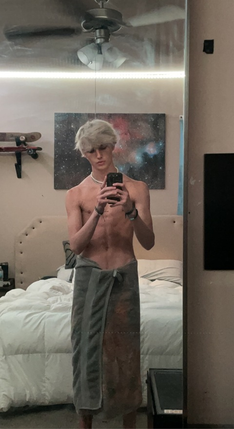 notgavinn OnlyFans Leak (7 Photos and 0 Videos) 

 picture 2