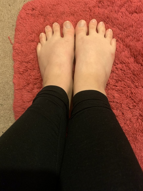 nursingfeet2021 OnlyFans Leaked (64 Photos and 8 Videos) 

 picture 2