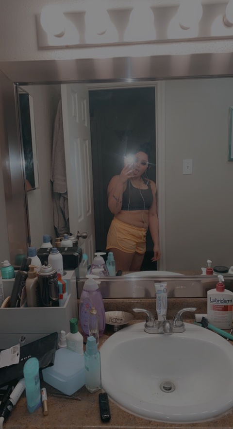 View Nicole Winters (nwinters01) OnlyFans 17 Photos and 27 Videos leaks 

 picture 2