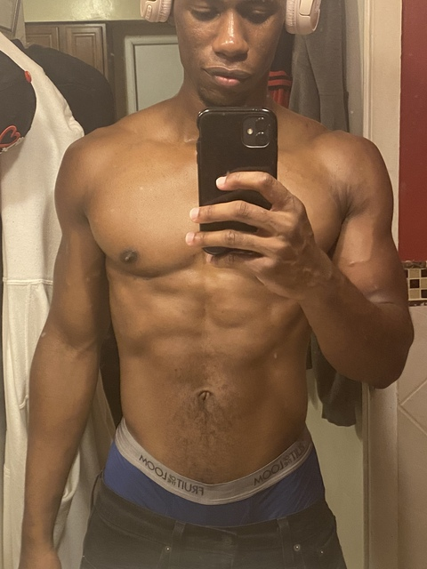 View TyrantKingOberon🐉🦋🌹 (oberon_the_unforgiving) OnlyFans 81 Photos and 207 Videos for free 

 picture 2