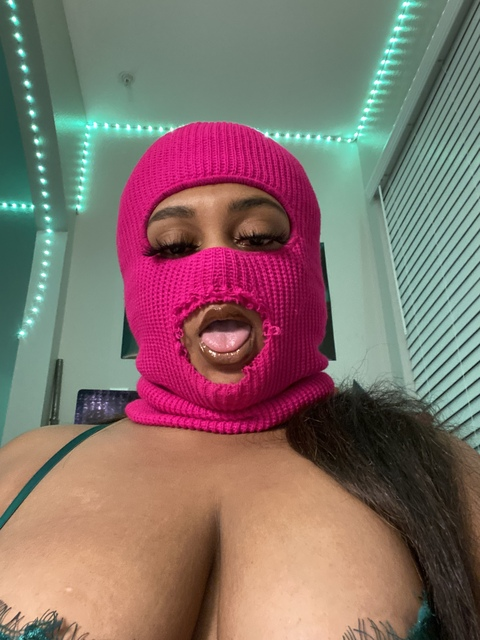 oblongatasplash OnlyFans Leaks 

 picture 2