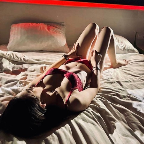 View oceane.mbt OnlyFans content for free 

 picture 2