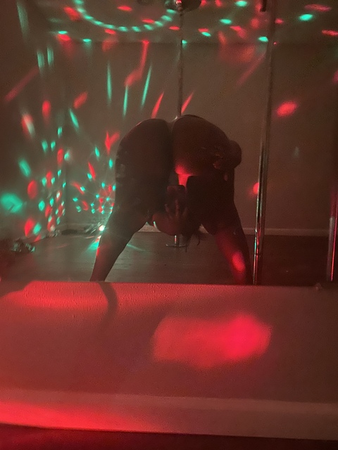 officialbige OnlyFans Leaked (12 Photos and 50 Videos) 

 picture 2