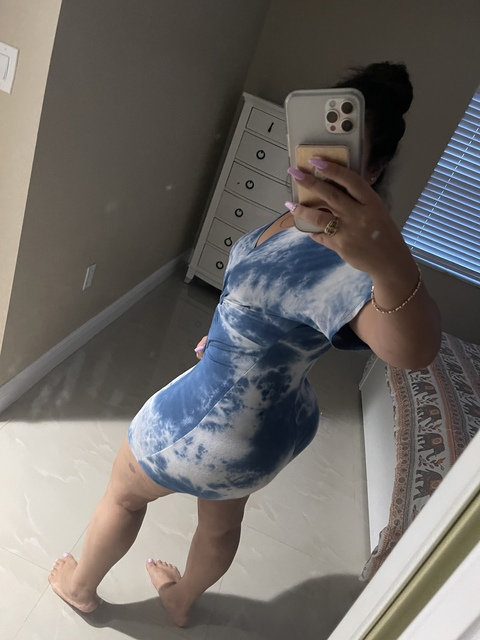 View officialthickendra (Kendra) OnlyFans 20 Photos and 12 Videos leaked 

 picture 2