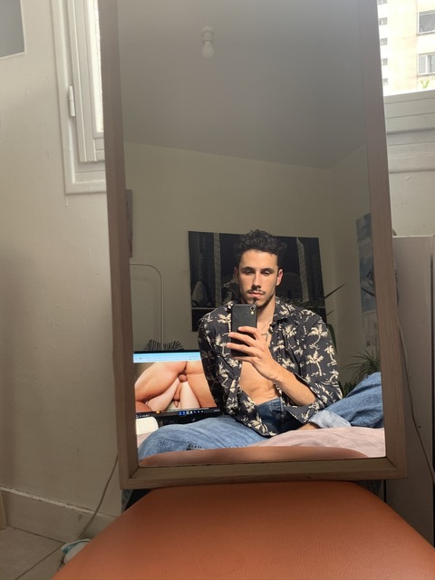 View ofsimon_ OnlyFans videos and photos for free 

 picture 2