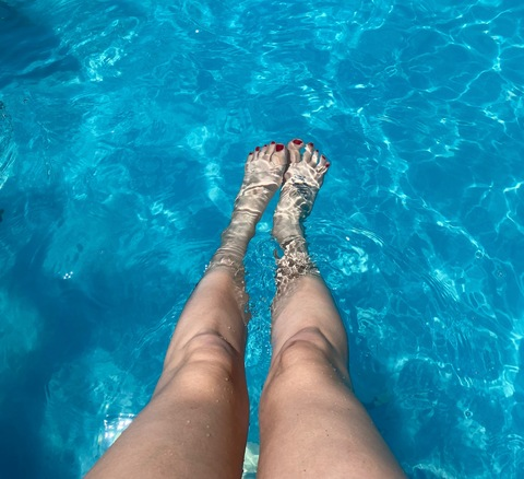 ofsweetfeet1 OnlyFans Leaks (334 Photos and 39 Videos) 

 picture 2