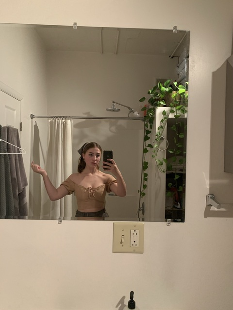 Download ohio_isnt_real OnlyFans content for free 

 picture 2