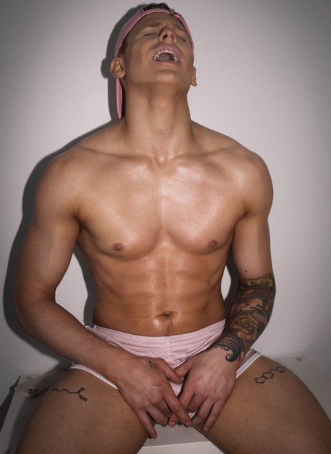 View UhMatthew (ohmatthew) OnlyFans 107 Photos and 51 Videos leaks 

 picture 2