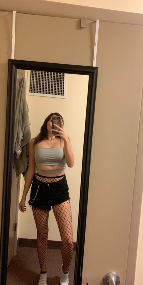 oliviamills OnlyFans Leak (0 Photos and 0 Videos) 

 picture 2