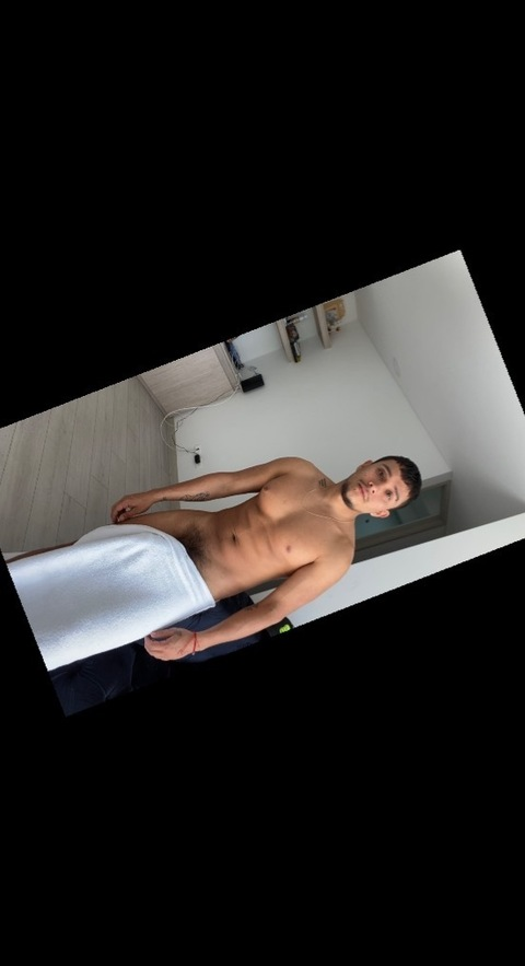 omglemus OnlyFans Leaked (17 Photos and 8 Videos) 

 picture 2