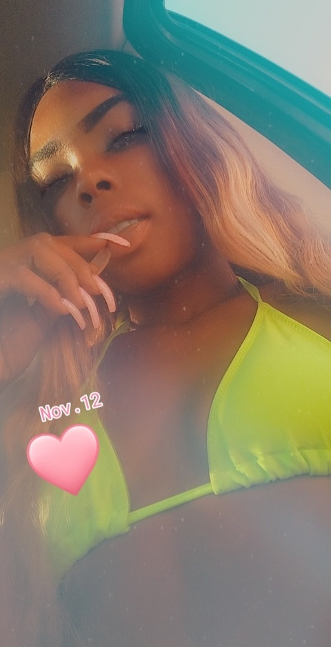 View onenonlyblackgold (Chocolate 🍫 Melts) OnlyFans 9 Photos and 3 Videos for free 

 picture 2