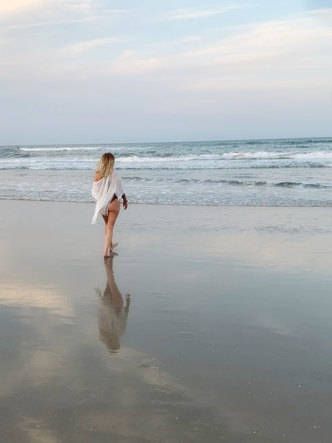 onetinymother OnlyFans Leak (7 Photos and 6 Videos) 

 picture 2