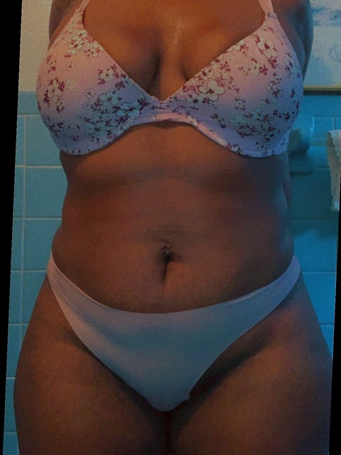 onlyvybez11 OnlyFans Leaks (0 Photos and 1 Videos) 

 picture 2