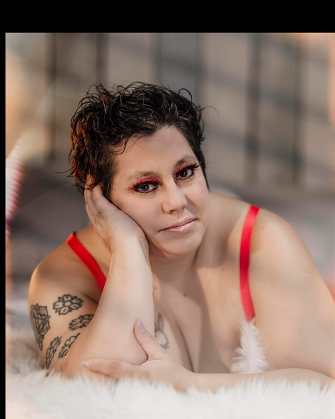 View oregonsharedwifefree (OregonSharedWifeFree) OnlyFans 85 Photos and 26 Videos leaks 

 picture 2