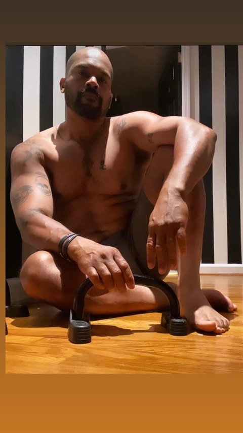 View origfox (Lavon) OnlyFans 7 Photos and 1 Videos gallery 

 picture 2