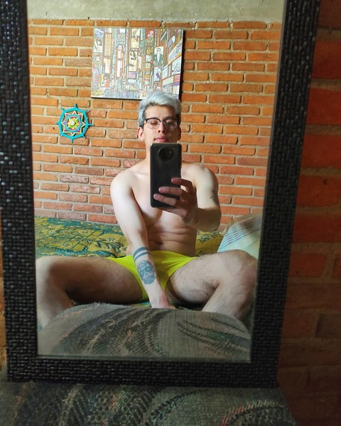 oscarxgr OnlyFans Leak 

 picture 2
