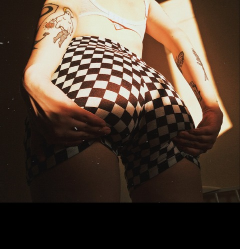 oxwolfiexo OnlyFans Leaked (106 Photos and 8 Videos) 

 picture 2