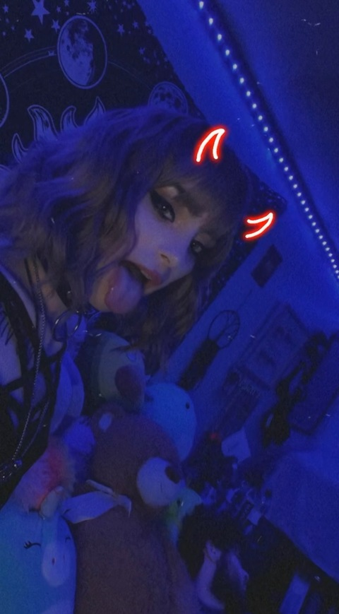 View p3achywh0r3 OnlyFans content for free 

 picture 2