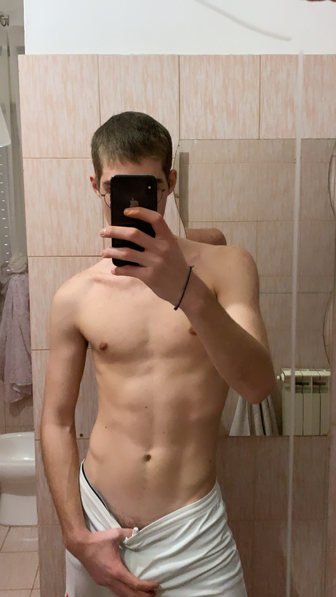 paasq18 (urfavskinnyboy) OnlyFans Leaked Content 

 picture 2