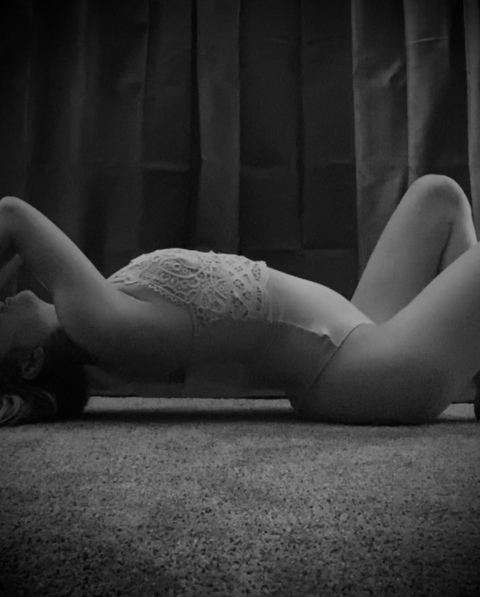 @paige573 leaked Onlyfans content for free 

 picture 2