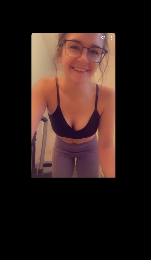 paigedoesnotmatter OnlyFans Leak (8 Photos and 2 Videos) 

 picture 2