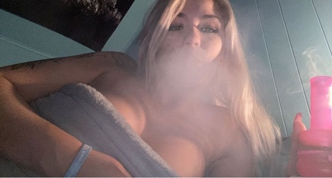 panda00 OnlyFans Leak (10 Photos and 2 Videos) 

 picture 2