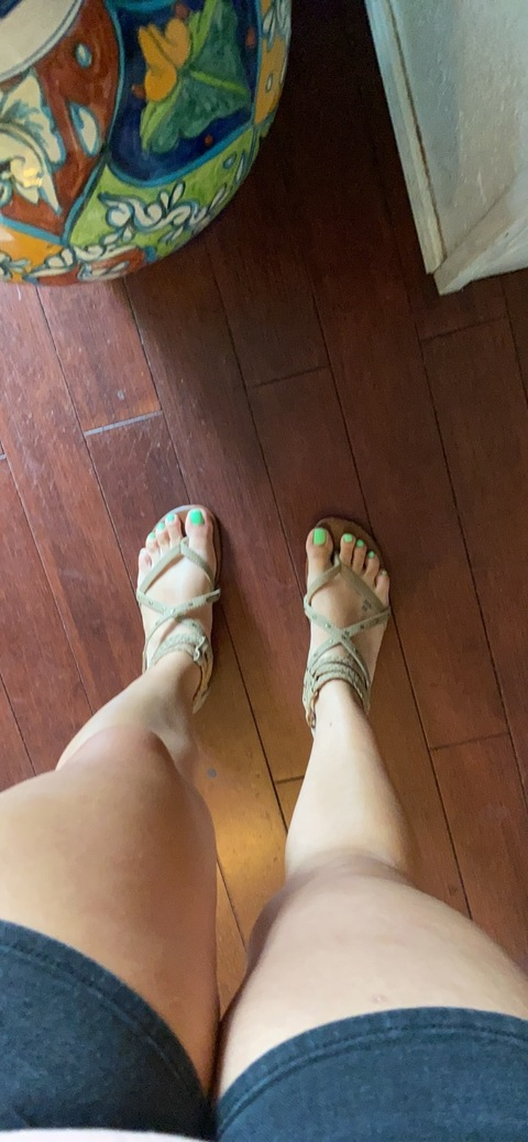 pandacutefeet (Panda) free OnlyFans Leaks 

 picture 2