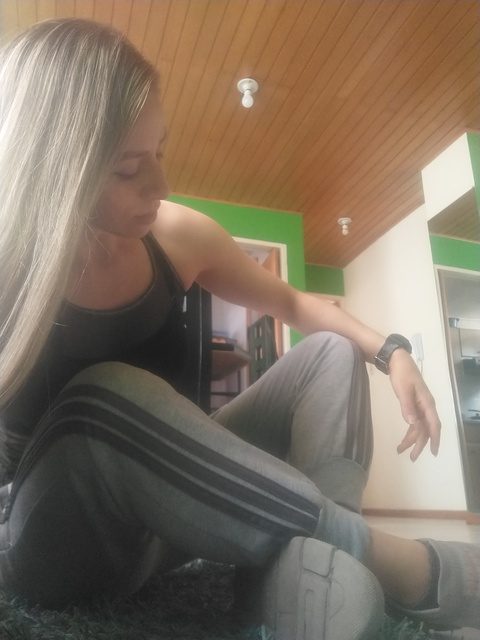 Onlyfans leak panelitas 

 picture 2