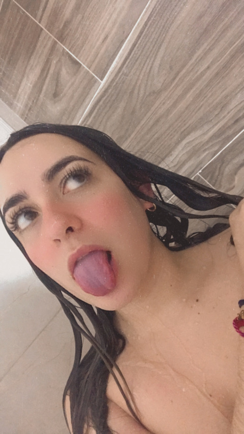 View paolacpicon OnlyFans content for free 

 picture 2