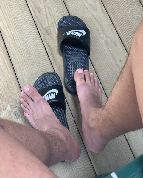 papifeet13 (ThirteenFeet) OnlyFans Leaks 

 picture 2