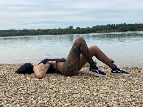 patriciaderibo OnlyFans Leak (8 Photos and 0 Videos) 

 picture 2