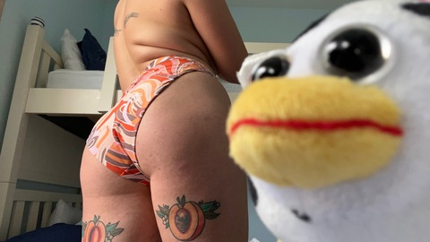 peaches_and_pussy OnlyFans Leak 

 picture 2