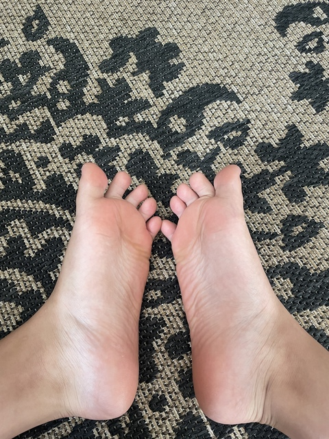 Download peachfeet9 OnlyFans videos and photos free 

 picture 2